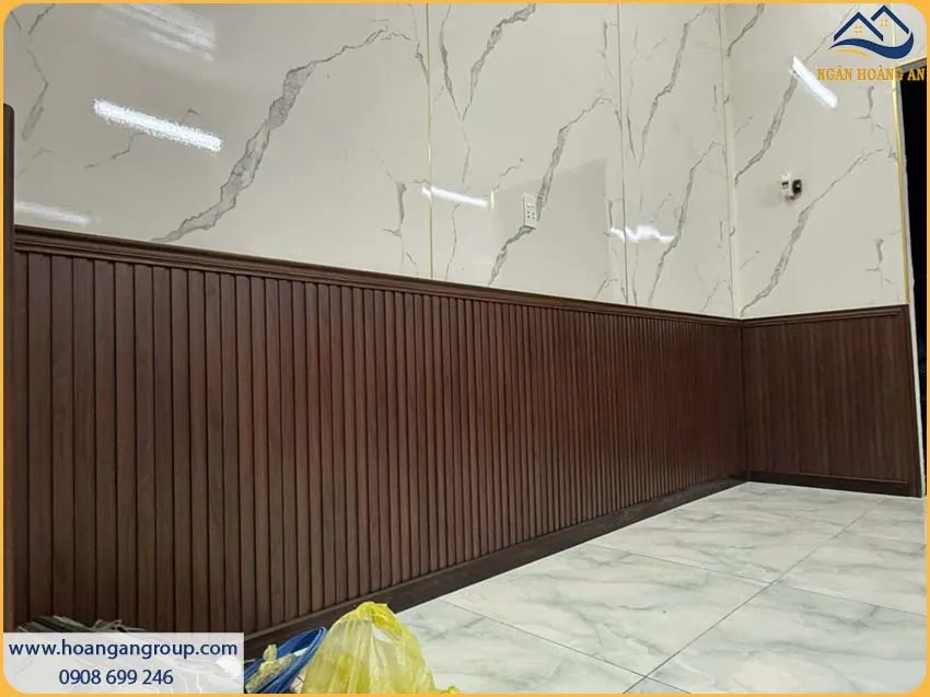 Công Trình Hoàn Thiện Ốp Lamri Lam Sóng Giả Gỗ