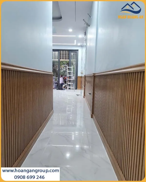 Hình Ảnh Ốp Lamri Lam Sóng Giả Gỗ Nổi Bật