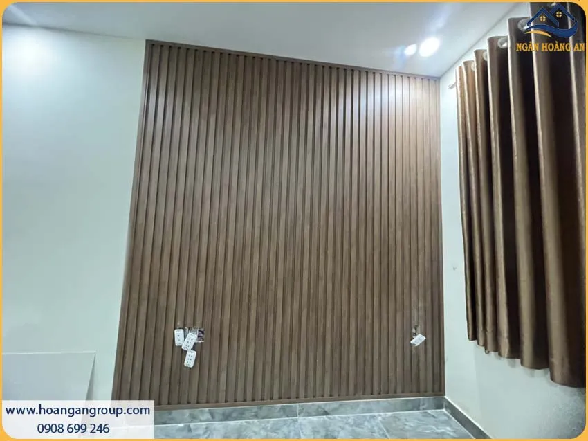 Phòng Khách Hiện Đại Với Lam Sóng Giả Gỗ