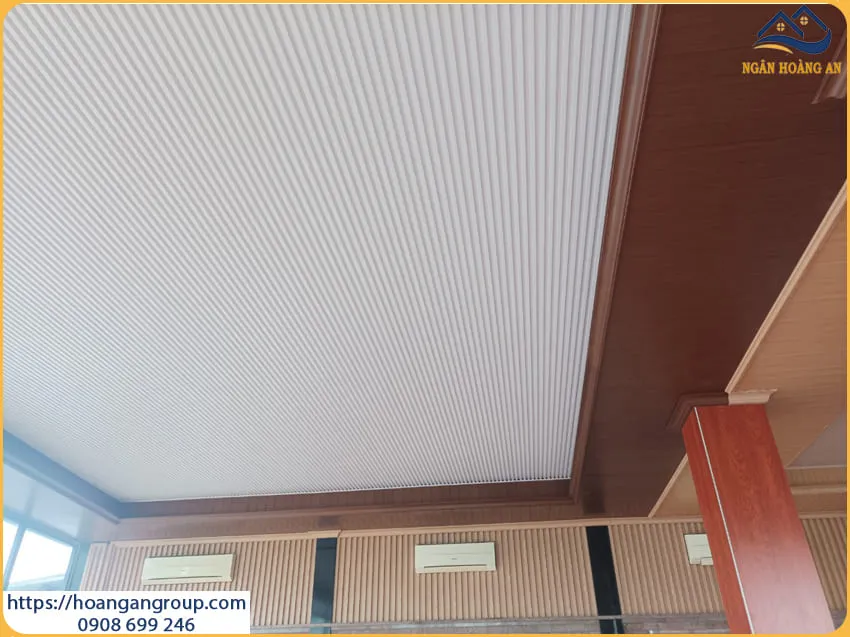 TỐp Trần Lam Sóng Màu Trắng, Nano Giả Gỗ Tại Tân Phú TPHCM Ốp Trần Lam Sóng Màu Trắng, Nano Giả Gỗ Tại Tân Phú TPHCM