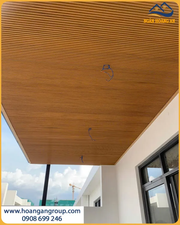 Thi Công Ốp Trần Lam Sóng Phủ ASA Giá Tốt
