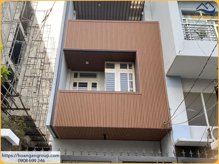 Thi Công Ốp Tường Gỗ Nhựa Ngoài Trời Cho Nhà Phố Tại Quận 9 TPHCM Thi Công Ốp Tường Gỗ Nhựa Ngoài Trời Cho Nhà Phố Tại Quận 9 TPHCM