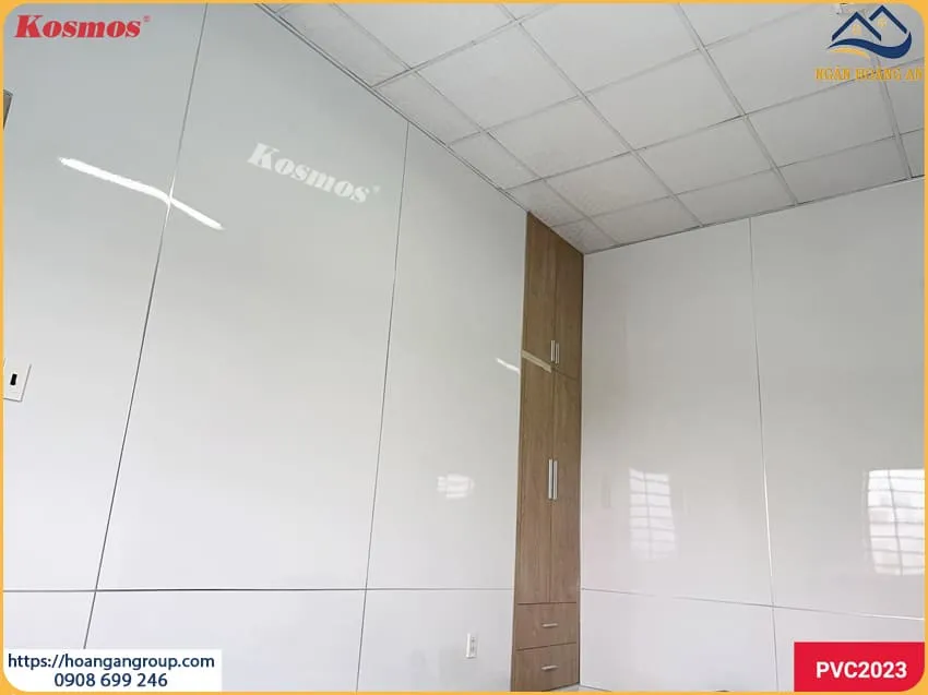 Thi Công Ốp Tường Nhựa Giả Đá Màu Trắng Tại Quận 8 TPHCM Thi Công Ốp Tường Nhựa Giả Đá Màu Trắng Tại Quận 8 TPHCM