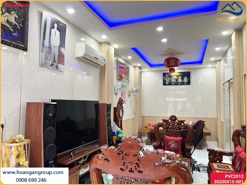 Phòng Khách Được Ốp Tường Bằng Tấm Nhựa PVC Giả Đá, Đẹp Và Thu Hút