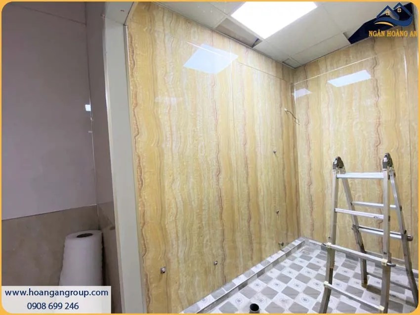 Thi Công Ốp Tường PVC Giả Đá Kosmos Là Giải Pháp Lý Tưởng 