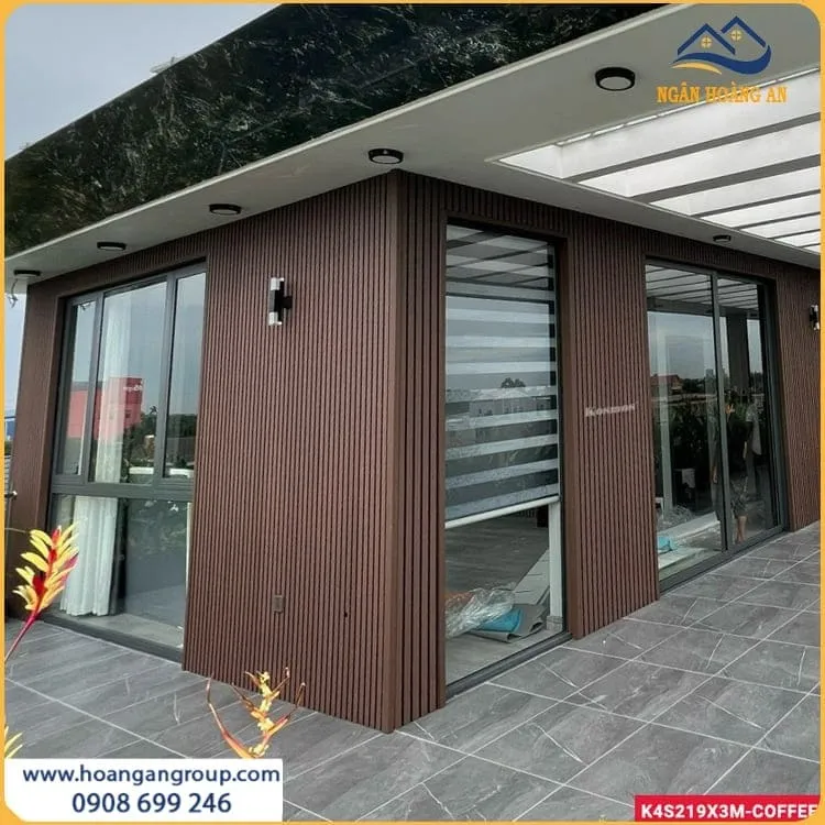 Thi Công Ốp Vách Ngoài Trời Bằng Tấm Gỗ Nhựa Thẩm Mỹ Cao