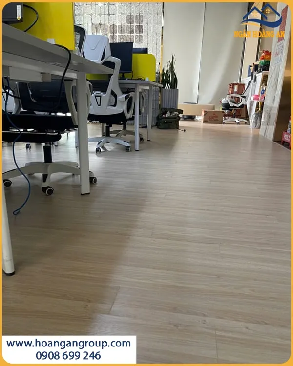 Thi Công Sàn Gỗ Công Nghiệp Wilson W445 Giảm Trơn Trượt