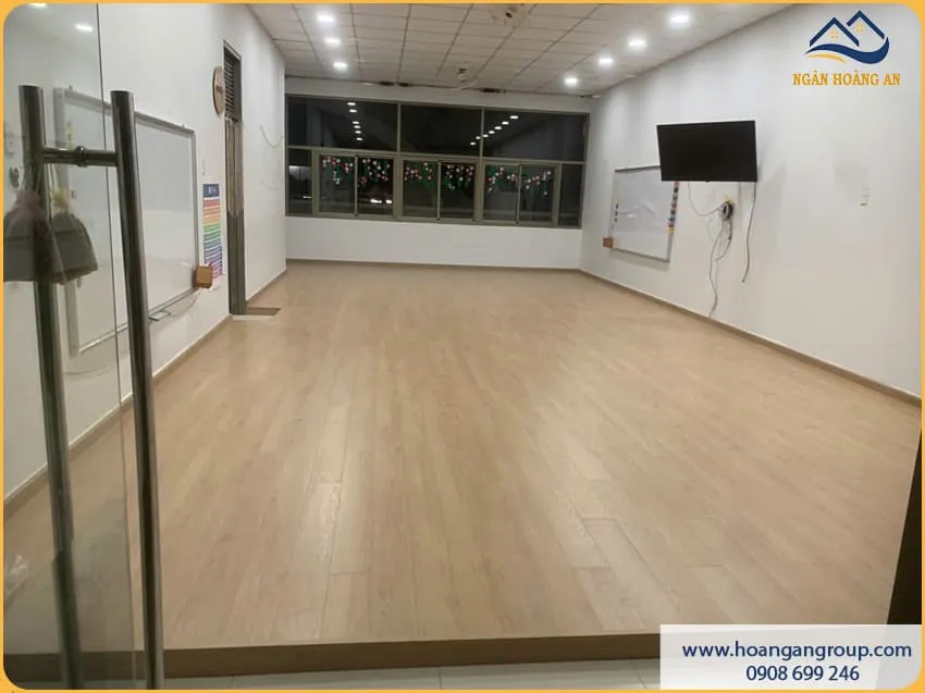 Thi Công Sàn Gỗ Fortune F969 Cho Trường Học Thi Công Sàn Gỗ Fortune F969 Cho Trường Học
