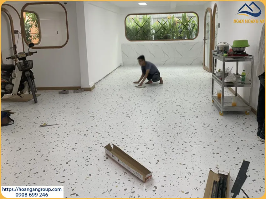 Thi Công Sàn Nhựa Giả Vân Đá Cho Nhà Ở Tại Quận 7 TPHCM Thi Công Sàn Nhựa Giả Vân Đá Cho Nhà Ở Tại Quận 7 TPHCM