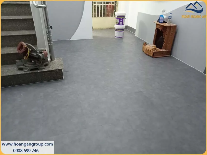 Đơn Vị Thi Công Sàn Nhựa Dán Keo Cho Shop Và Cửa Hàng