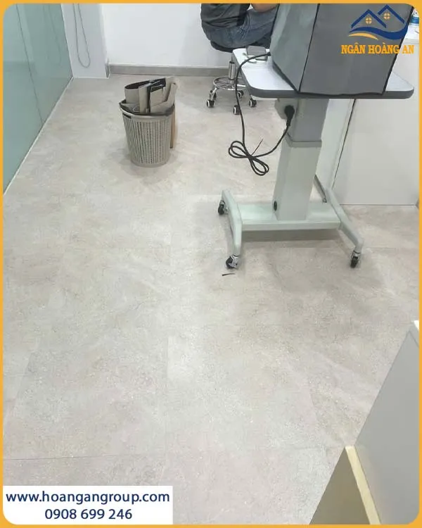 Mặt Sàn Tinh Tế Với Sàn Nhựa Dán Keo W318 Mặt Sàn Tinh Tế Với Sàn Nhựa Dán Keo W318