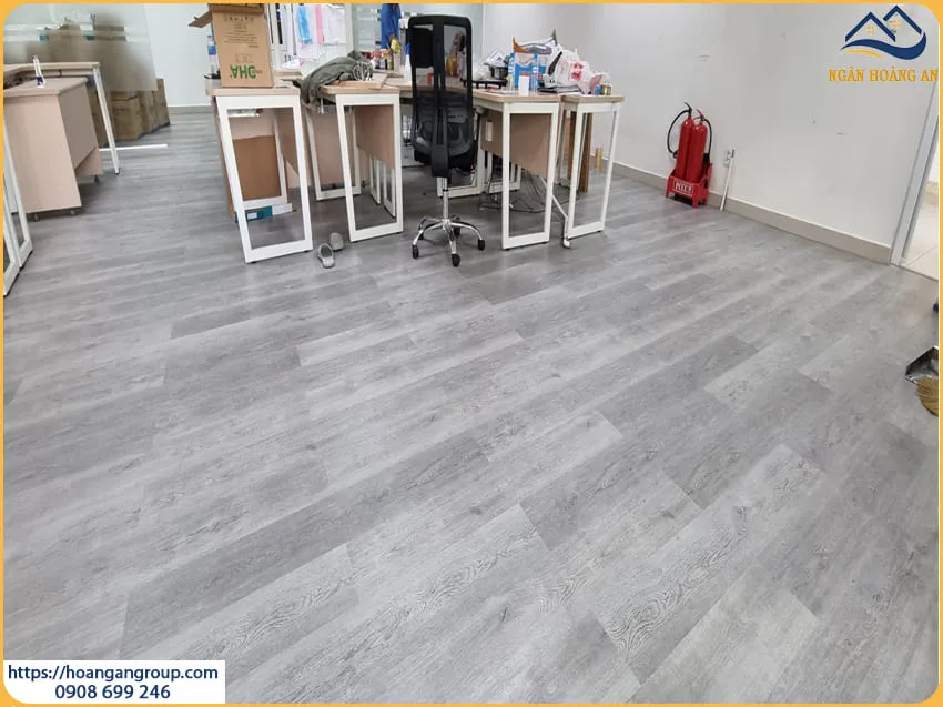 Thi Công Sàn Nhựa Giả Gỗ Cho Văn Phòng Tại Gò Vấp TPHCM Thi Công Sàn Nhựa Giả Gỗ Cho Văn Phòng Tại Gò Vấp TPHCM