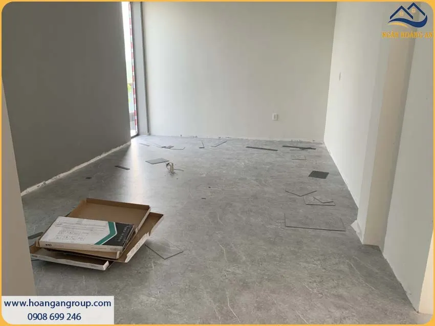 Sàn Nhựa Hèm Khóa Giả Gỗ Cho Cửa Hàng Tạo Cảm Giác Cao Cấp