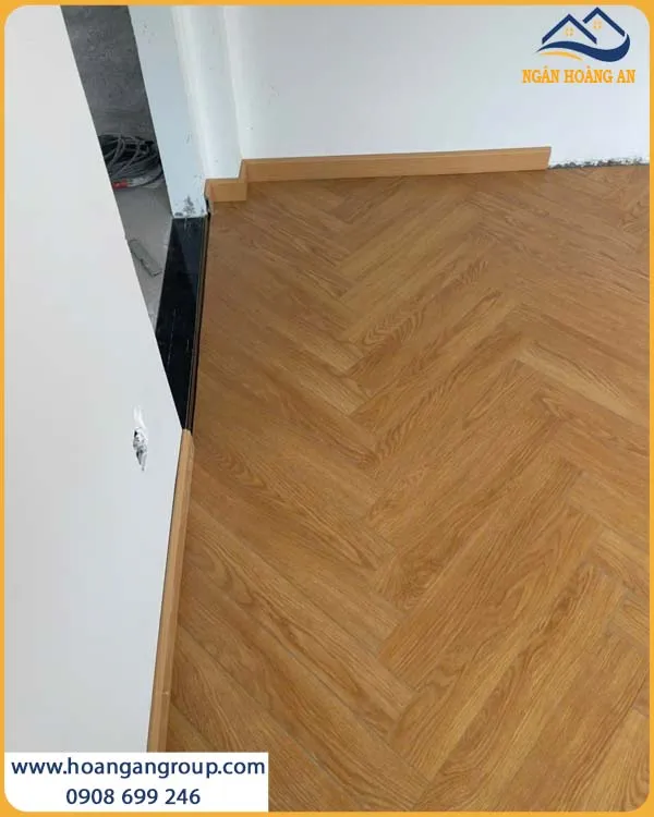 Sàn Gỗ Xương Cá Charmwood C01 Dày 12mm Đẹp Và Bền Sàn Gỗ Xương Cá Charmwood C01 Dày 12mm Đẹp Và Bền