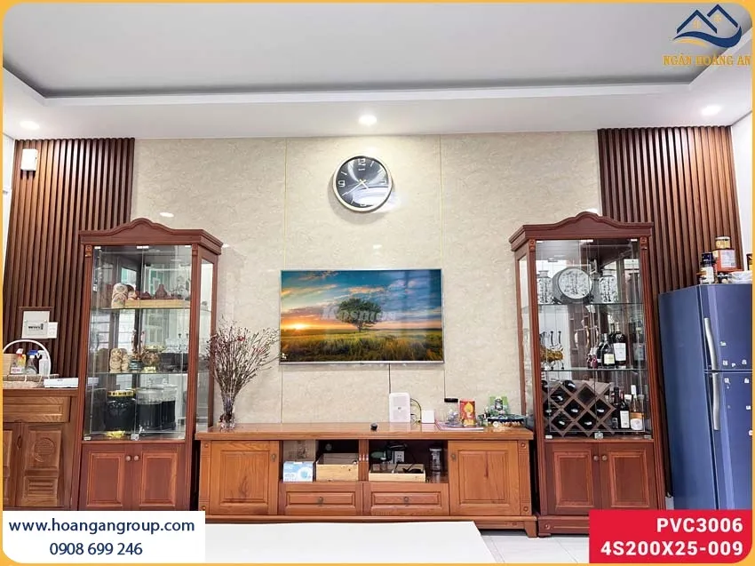 Khách Hàng Hài Lòng Tuyệt Đối Sau Khi Hoàn Thiện Ốp Tường PVC Giả Đá Khách Hàng Hài Lòng Tuyệt Đối Sau Khi Hoàn Thiện Ốp Tường PVC Giả Đá