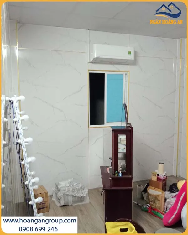 Thi Công Tấm PVC Giả Đá Hobiwood Không Bám Bụi, Dễ Lau Chùi