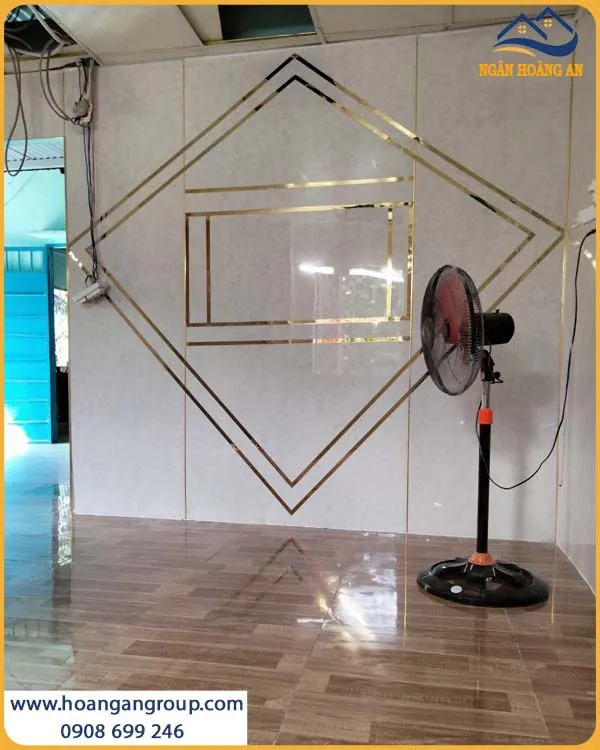 Thi Công Ốp Tường PVC Giả Đá Kosmos Chống Cháy Lan, An Toàn Thi Công Ốp Tường PVC Giả Đá Kosmos Chống Cháy Lan, An Toàn