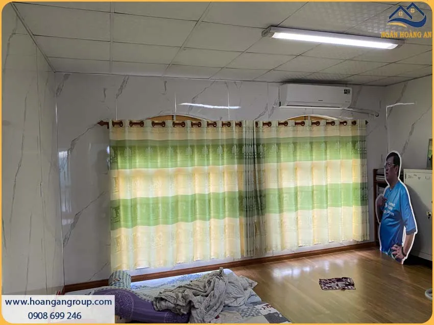 Thi Công Tấm PVC Giả Đá Kosmos Không Bám Bụi, Dễ Lau Chùi