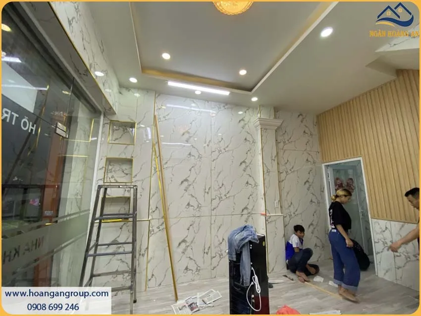 Thi Công Tấm PVC Giả Đá Kháng Mối, Chống Ẩm Và Chống Thấm