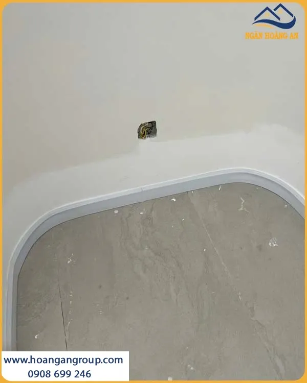 Phòng Khách Được Uốn Công Len Chân Tường PVC755 Đẹp Và Thu Hút Phòng Khách Được Uốn Công Len Chân Tường PVC755 Đẹp Và Thu Hút