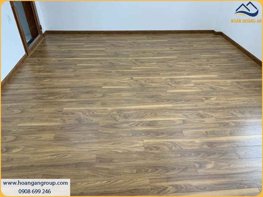 Lắp Đặt Sàn Gỗ Công Nghiệp Charmwood Thi Công Nhanh, Có Độ Bền Cao Lắp Đặt Sàn Gỗ Công Nghiệp Charmwood Thi Công Nhanh, Có Độ Bền Cao