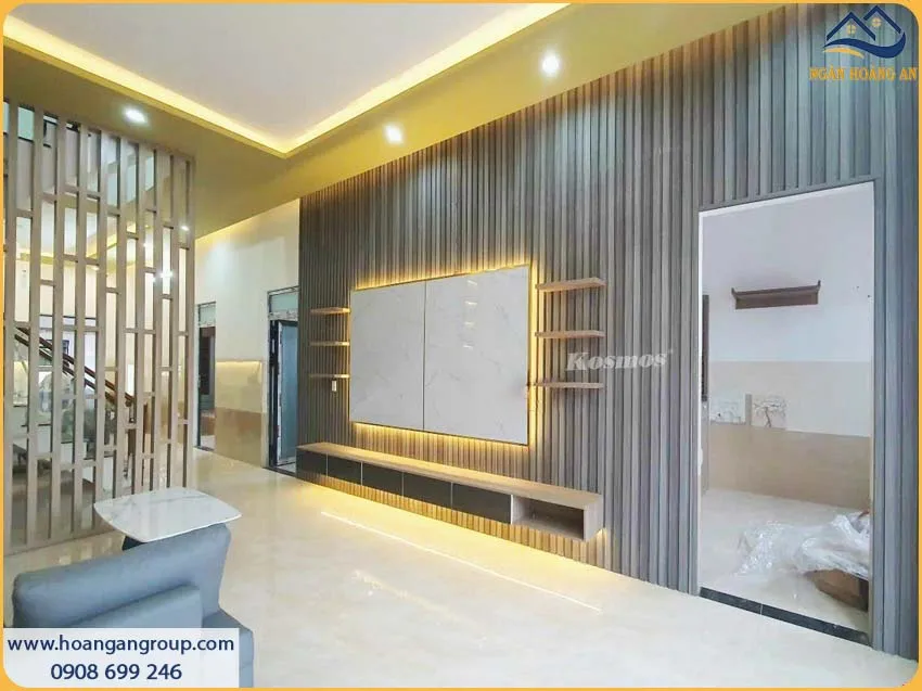 Không Gian Nội Thất Đẹp Với Vách Tivi PVC Giả Đá Và Lam Sóng