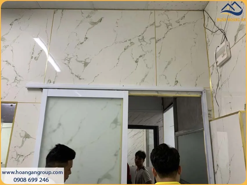 Tấm PVC Giả Đá Mang Đến Vẻ Đẹp Hiện Đại Cho Phòng Ngủ