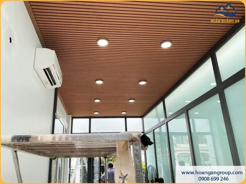 Trang Trí Trần Nhà Ở Bằng Lam Sóng Light Wood Trang Trí Trần Nhà Ở Bằng Lam Sóng Light Wood