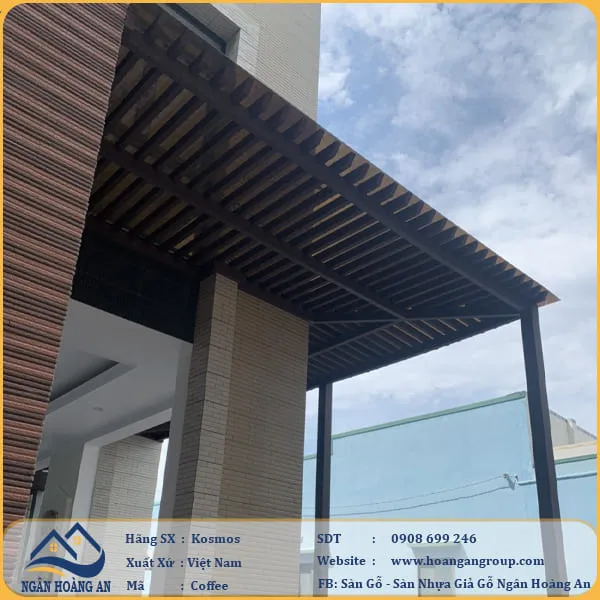 Thi Công Giàn Hoa Pergola Gỗ Nhựa Ngoài Trời Kosmos Tại Quận 12 TPHCM Thi Công Giàn Hoa Pergola Gỗ Nhựa Ngoài Trời Kosmos Tại Quận 12 TPHCM