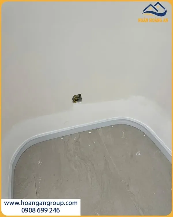 Uốn Cong Len Charm PVC755 Cho Góc Nhà Mềm Mại