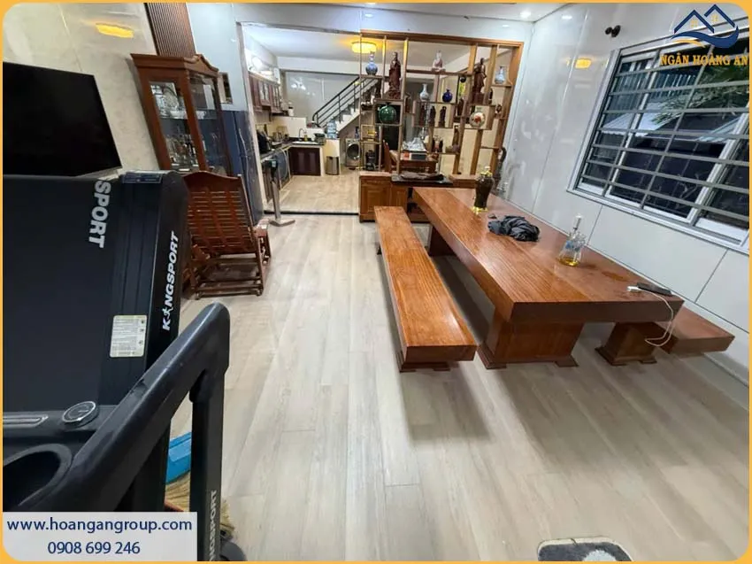 Không Gian Sinh Hoạt Chung Đẹp Hơn Với Sàn Nhựa Hèm Khóa