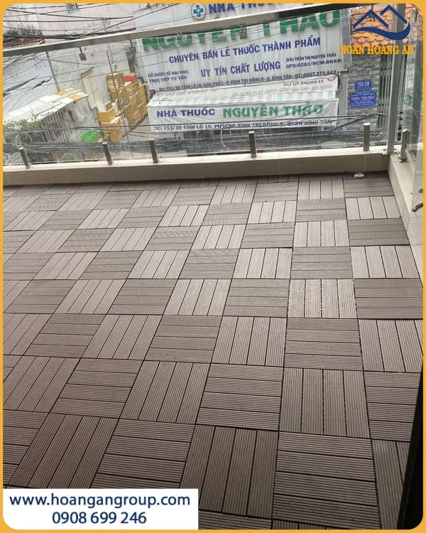 Vỉ Gỗ Nhựa Kosmos Lát Sân Thượng