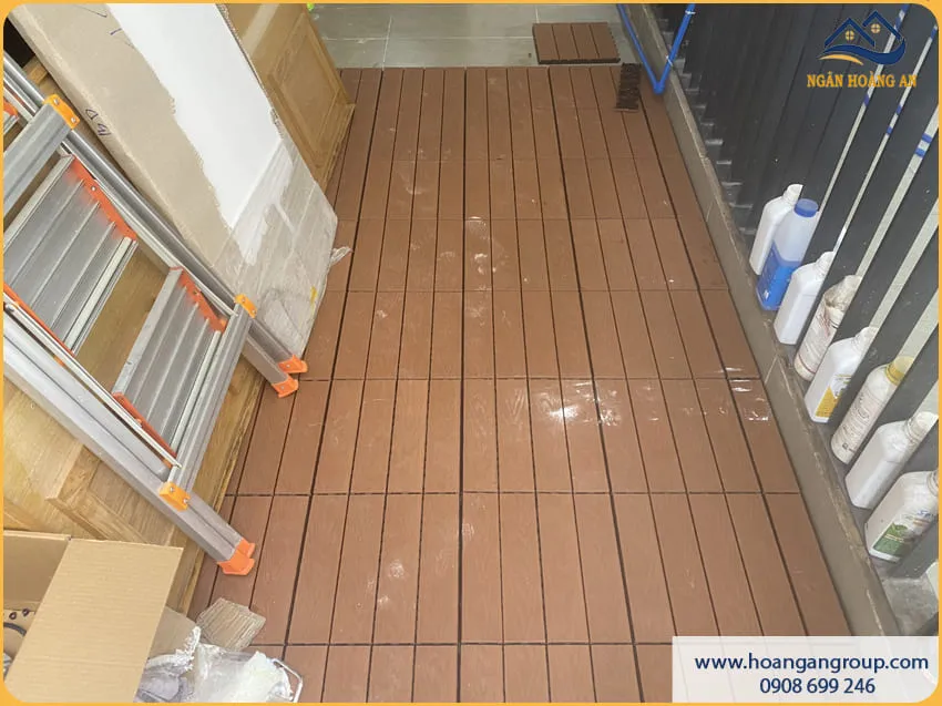 Vỉ Gỗ Nhựa Lát Ban Công Ngoài Trời Kosmos Light Wood